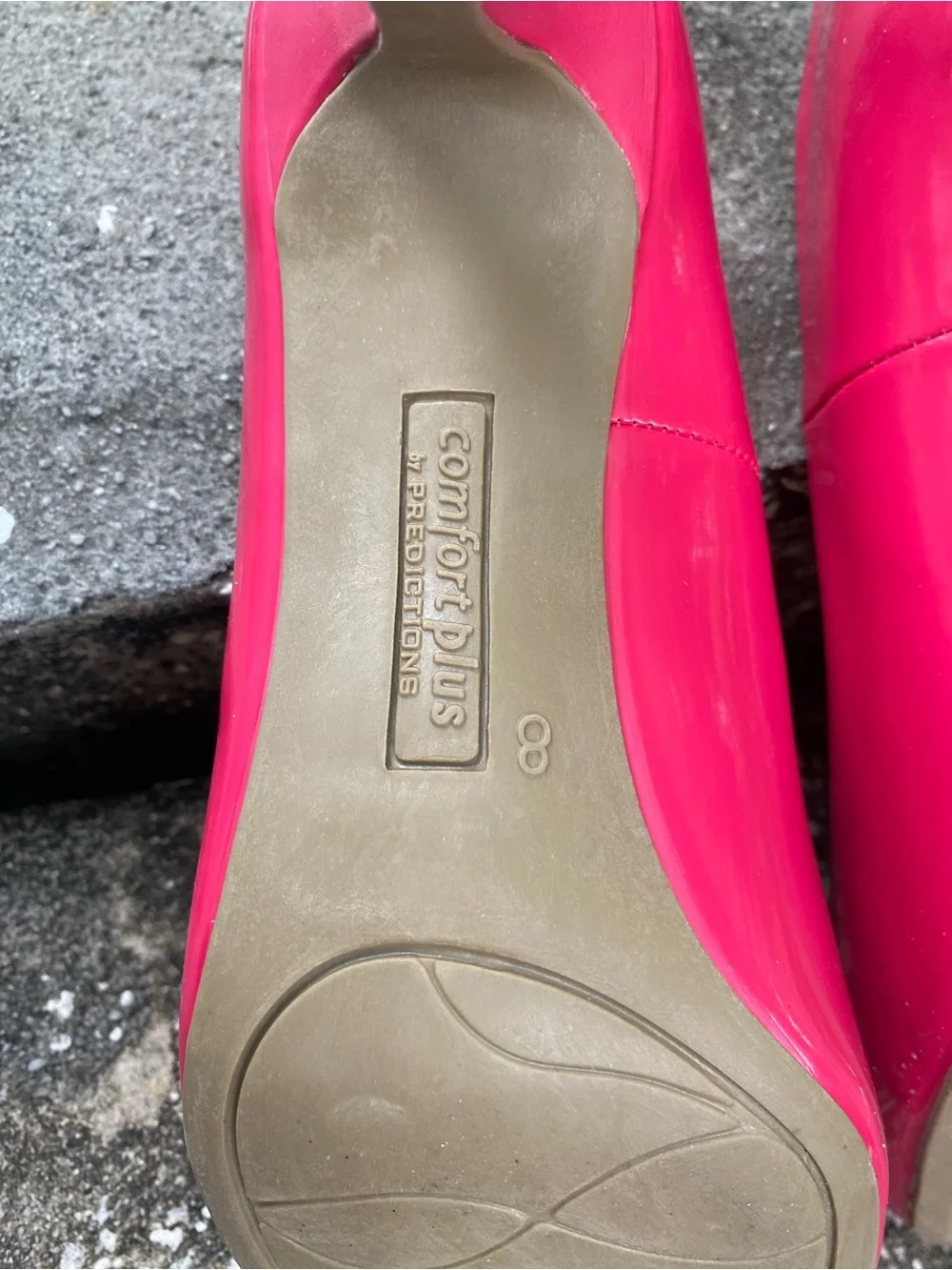 NWT comfort plus by Predictions Pink Patent Leather Mid Heel Pumps